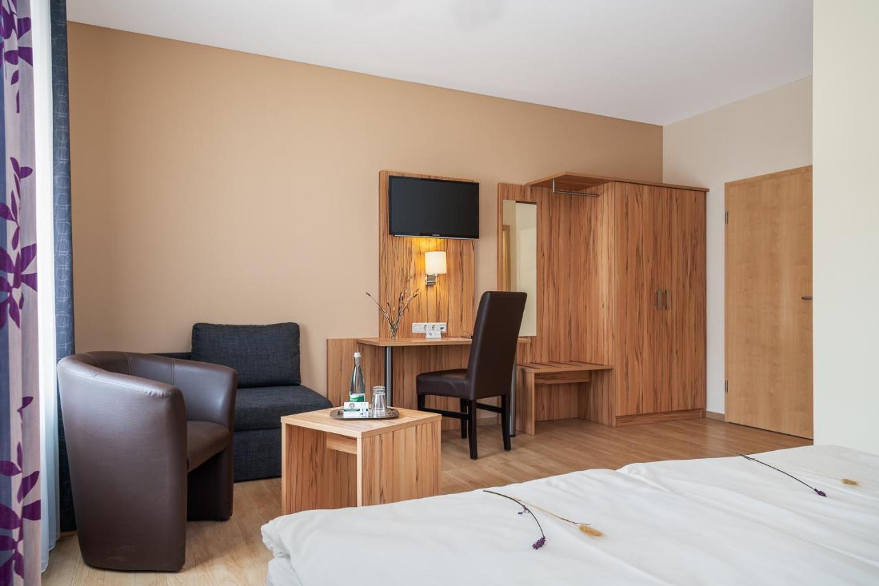 Classicx Landhaus & Hotel - Bed & Breakfast Gensingen Buitenkant foto