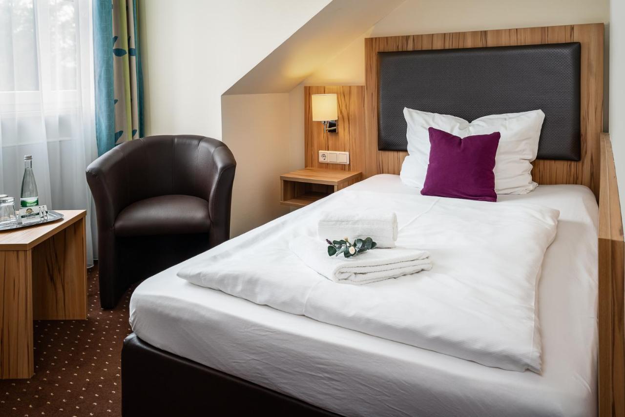 Classicx Landhaus & Hotel - Bed & Breakfast Gensingen Buitenkant foto