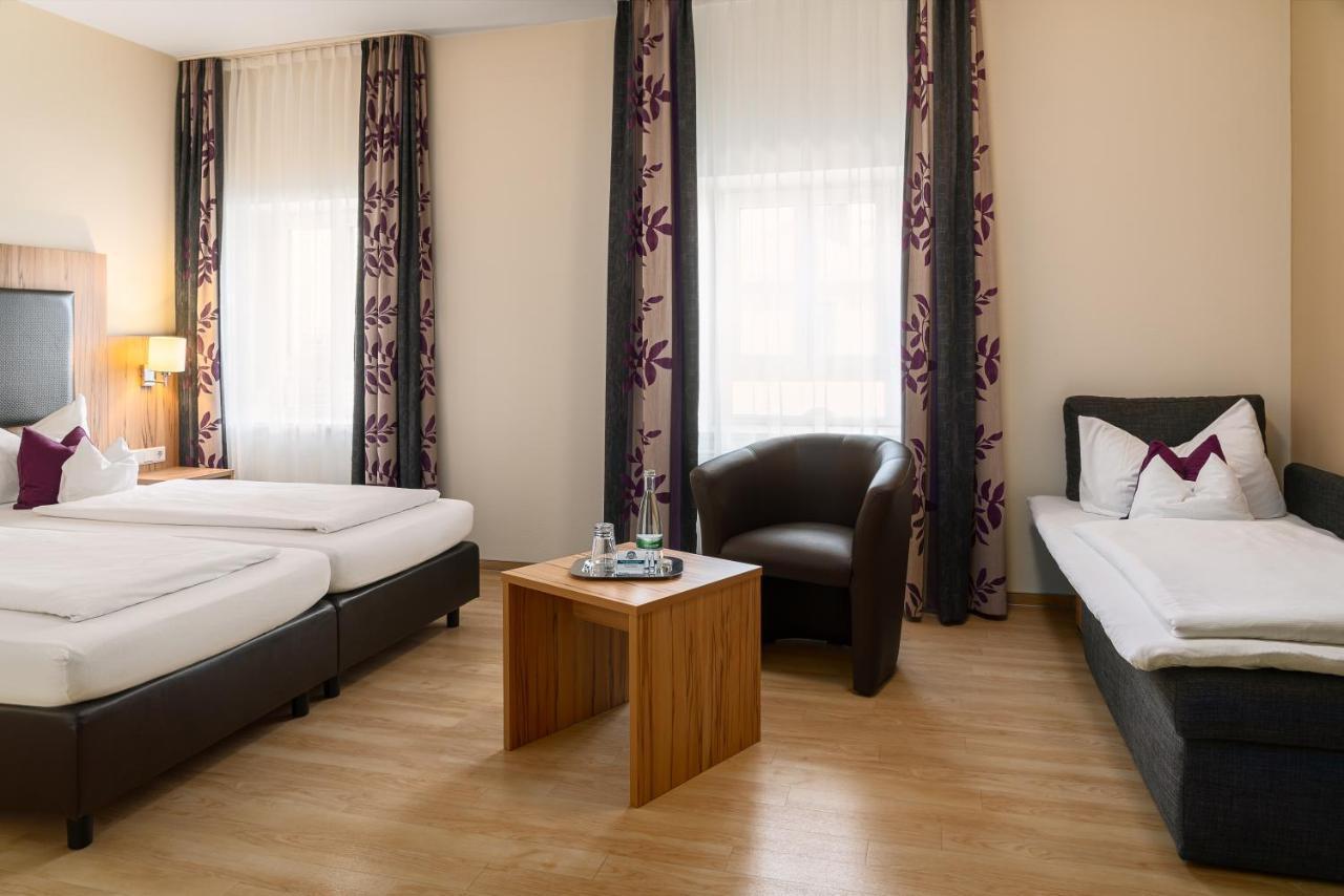 Classicx Landhaus & Hotel - Bed & Breakfast Gensingen Buitenkant foto